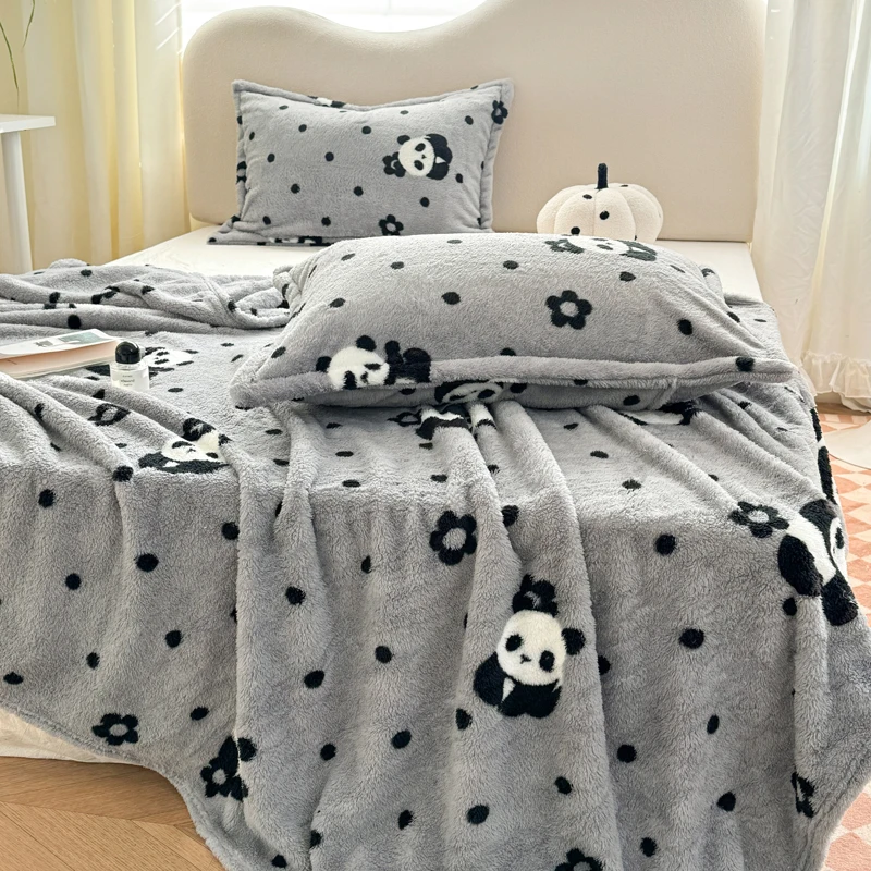 ผ้าห่มขนปุยนุ่มพิมพ์ลายแพนด้า  - Fluffy Fleece Comforter King Size บทวิจารณ์และราคา